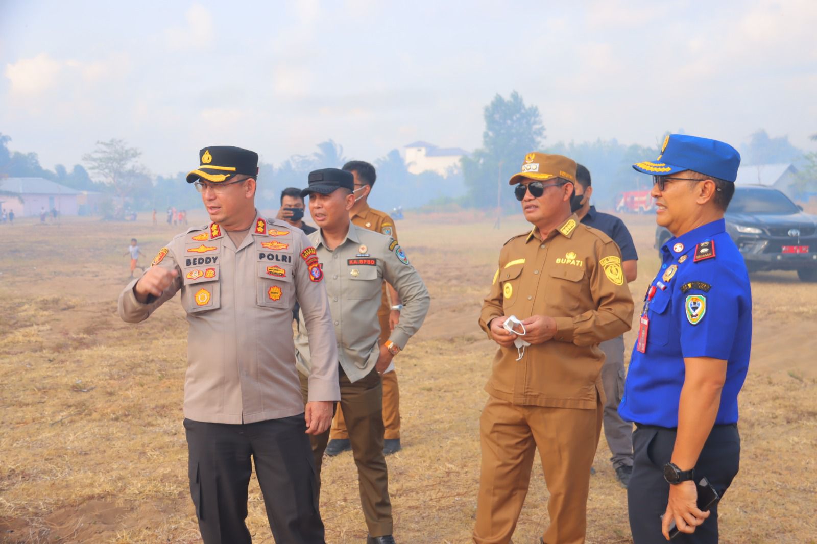 Kebakaran Lahan di Tengah Kota Kuala Pembuang, Bupati Seruyan Tinjau Langsung Penanganan Kebakaran